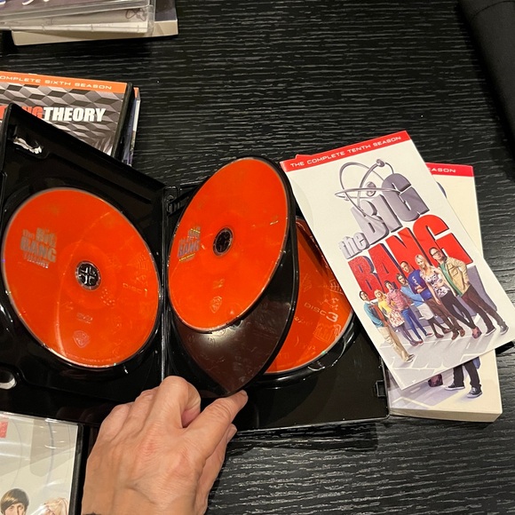 The Big Bang Theory Complete DVD Set Seasons 1-10, USED. - Picture 15 of 16